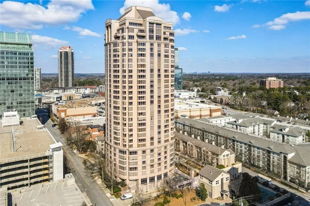 3475 Oak Valley Road Ne Unit 1930, Atlanta, Georgia 30326, 2 Bedrooms Bedrooms, ,2 BathroomsBathrooms,Residential,For Sale,3475 Oak Valley Road Ne Unit 1930,7593251
