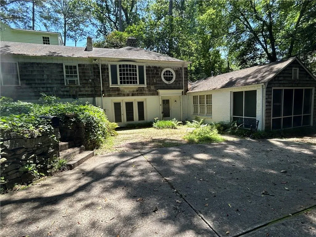 181 Eureka Drive Ne, Atlanta, Georgia 30305, 4 Bedrooms Bedrooms, ,2 BathroomsBathrooms,Residential,For Sale,181 Eureka Drive Ne,7575692