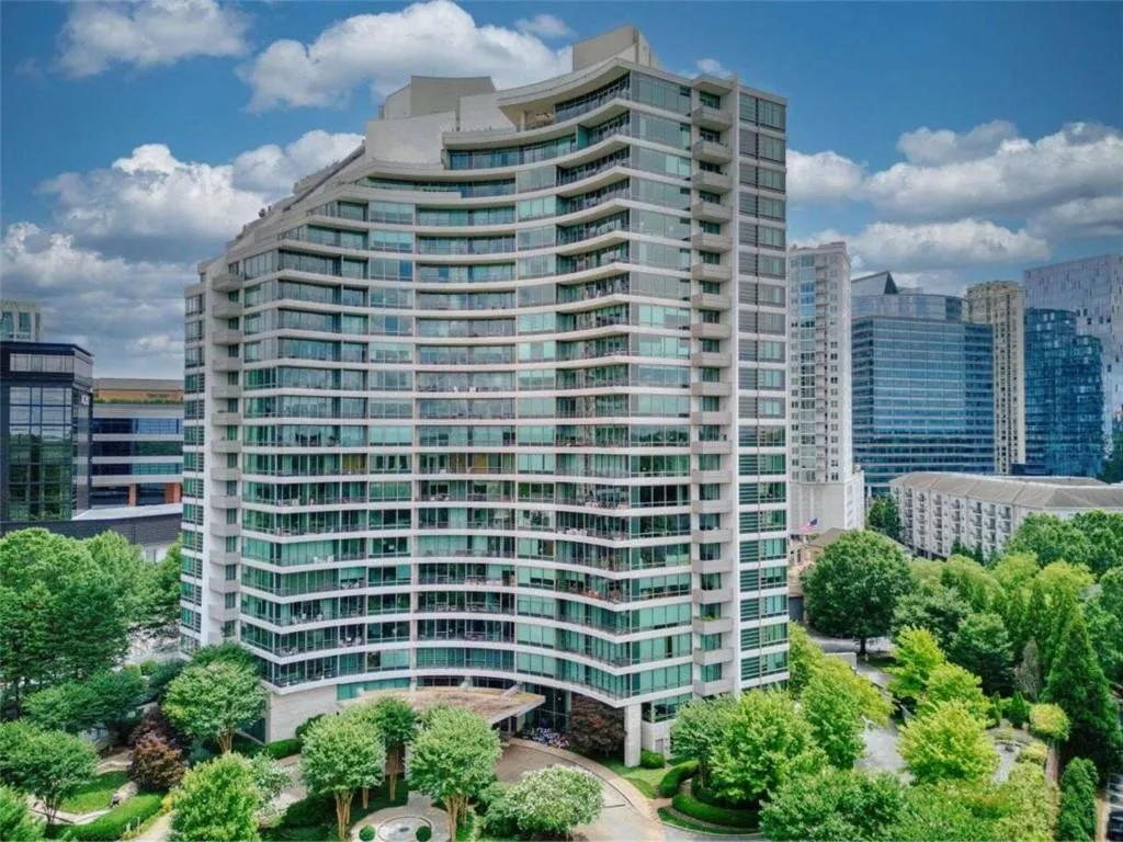 700 Park Regency Place Ne Unit 805, Atlanta, Georgia 30326, 3 Bedrooms Bedrooms, ,2 BathroomsBathrooms,Residential,Sold,700 Park Regency Place Ne Unit 805,7595035