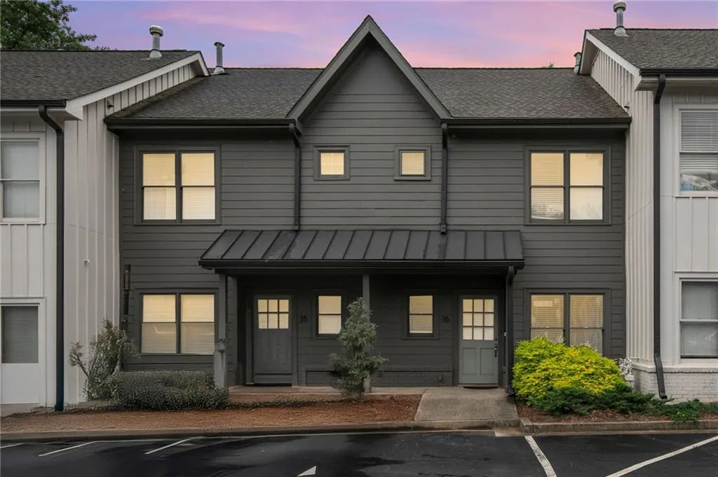 1516 Howell Mill Road Nw Unit 16, Atlanta, Georgia 30318, 2 Bedrooms Bedrooms, ,2 BathroomsBathrooms,Residential,Sold,1516 Howell Mill Road Nw Unit 16,7596179