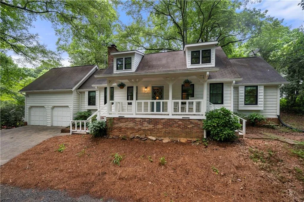 1104 Warrenhall Lane Ne, Brookhaven, Georgia 30319, 4 Bedrooms Bedrooms, ,2 BathroomsBathrooms,Residential,Sold,1104 Warrenhall Lane Ne,7586713