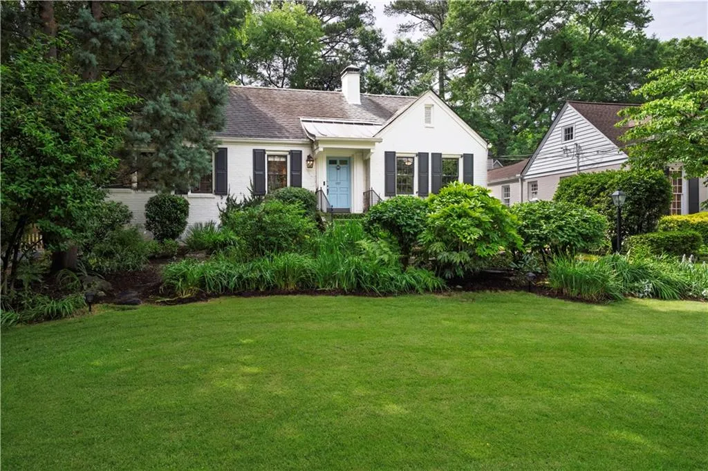 657 E Paces Ferry Road Ne, Atlanta, Georgia 30305, 3 Bedrooms Bedrooms, ,3 BathroomsBathrooms,Residential,Sold,657 E Paces Ferry Road Ne,7595879