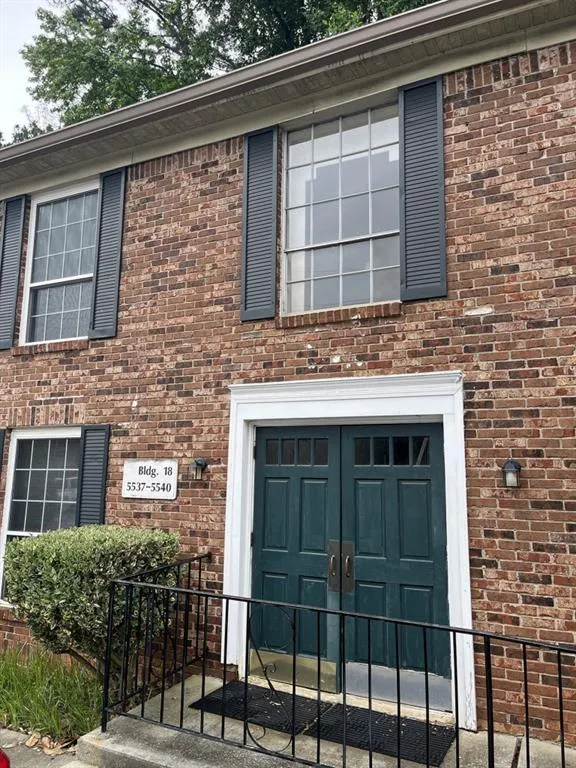 5540 Kingsport Drive Ne Unit 18, Atlanta, Georgia 30342, 3 Bedrooms Bedrooms, ,2 BathroomsBathrooms,Residential,For Sale,5540 Kingsport Drive Ne Unit 18,7596405