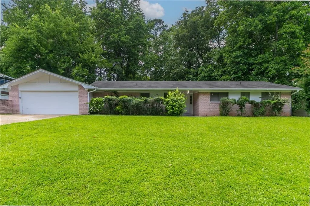 460 E Kildare Avenue Nw, Atlanta, Georgia 30318, 3 Bedrooms Bedrooms, ,2 BathroomsBathrooms,Residential,For Sale,460 E Kildare Avenue Nw,7596301