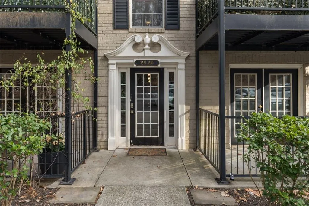 3529 Essex Avenue Unit 75, Atlanta, Georgia 30339, 2 Bedrooms Bedrooms, ,2 BathroomsBathrooms,Residential,For Sale,3529 Essex Avenue Unit 75,7532555