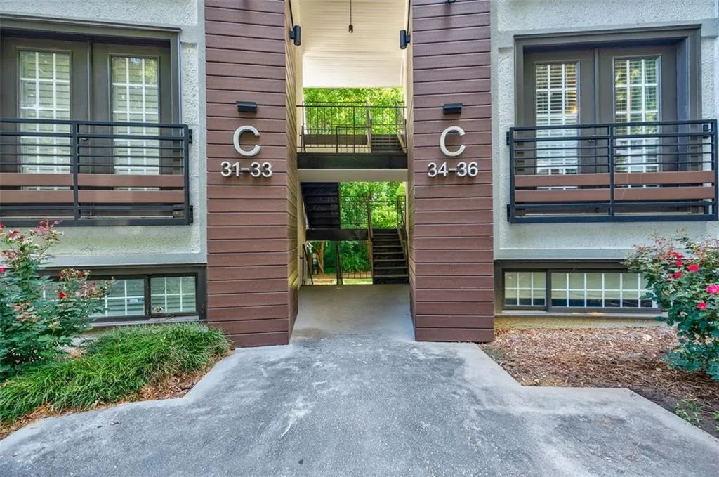 1445 Monroe Dr Ne #c32 Drive Ne Unit C32, Atlanta, Georgia 30324, 2 Bedrooms Bedrooms, ,2 BathroomsBathrooms,Residential,For Sale,1445 Monroe Dr Ne #c32 Drive Ne Unit C32,7599469