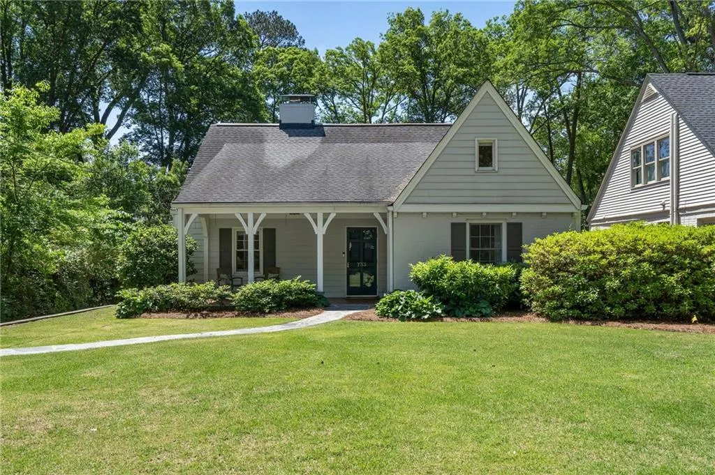 733 Greenview Avenue Ne, Atlanta, Georgia 30305, 3 Bedrooms Bedrooms, ,2 BathroomsBathrooms,Residential,Sold,733 Greenview Avenue Ne,7599845