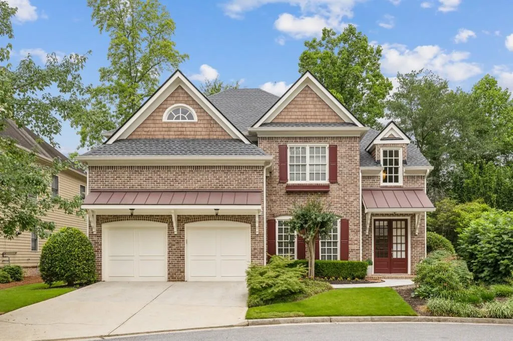 4046 Newhaven Circle Ne, Atlanta, Georgia 30319, 4 Bedrooms Bedrooms, ,3 BathroomsBathrooms,Residential,For Sale,4046 Newhaven Circle Ne,7600762