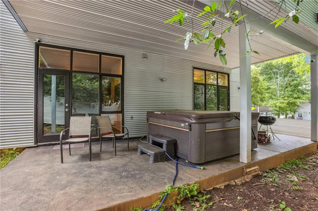1231 Barnes Street Nw, Atlanta, Georgia 30318, 5 Bedrooms Bedrooms, ,6 BathroomsBathrooms,Residential,For Sale,1231 Barnes Street Nw,7601278