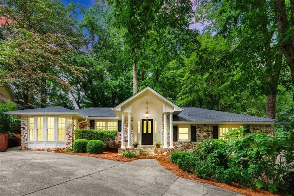 5114 N Ivy Road Ne, Atlanta, Georgia 30342, 4 Bedrooms Bedrooms, ,3 BathroomsBathrooms,Residential,For Sale,5114 N Ivy Road Ne,7600727