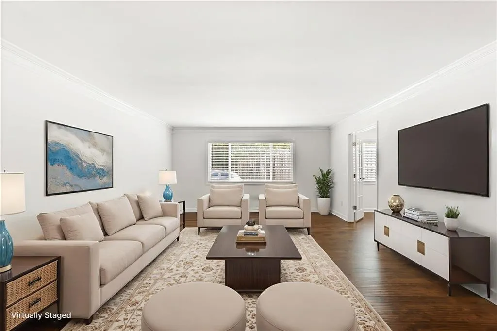 115 Biscayne Drive Nw Unit F1, Atlanta, Georgia 30309, 3 Bedrooms Bedrooms, ,2 BathroomsBathrooms,Residential,For Sale,115 Biscayne Drive Nw Unit F1,7601126