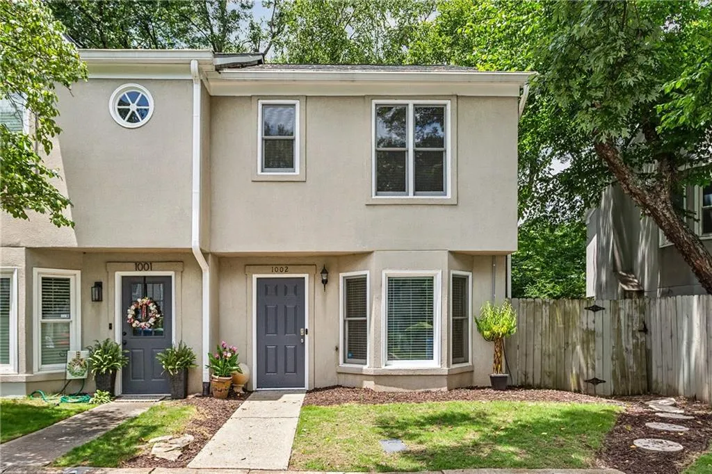 1002 Defoors Landing Nw, Atlanta, Georgia 30318, 2 Bedrooms Bedrooms, ,2 BathroomsBathrooms,Residential,For Sale,1002 Defoors Landing Nw,7601361