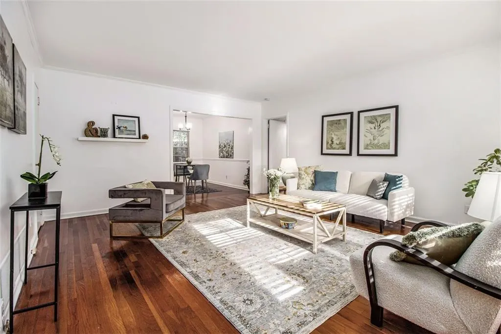 425 Lindbergh Drive Ne Unit A2, Atlanta, Georgia 30305, 2 Bedrooms Bedrooms, ,1 BathroomBathrooms,Residential,For Sale,425 Lindbergh Drive Ne Unit A2,7602108