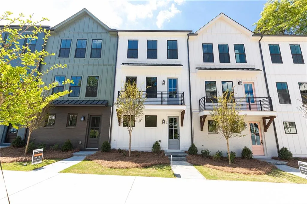 970 Bibbs Circle Nw Unit 12, Atlanta, Georgia 30318, 2 Bedrooms Bedrooms, ,2 BathroomsBathrooms,Residential,For Sale,970 Bibbs Circle Nw Unit 12,7602463
