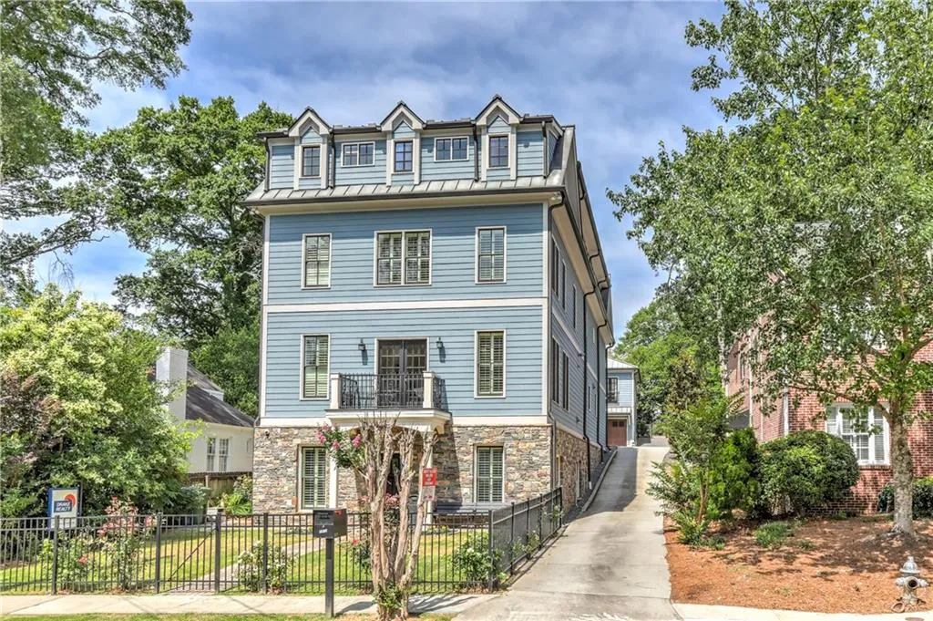 2972 Lookout Place Ne, Atlanta, Georgia 30305, 8 Bedrooms Bedrooms, ,8 BathroomsBathrooms,Residential,For Sale,2972 Lookout Place Ne,7602489