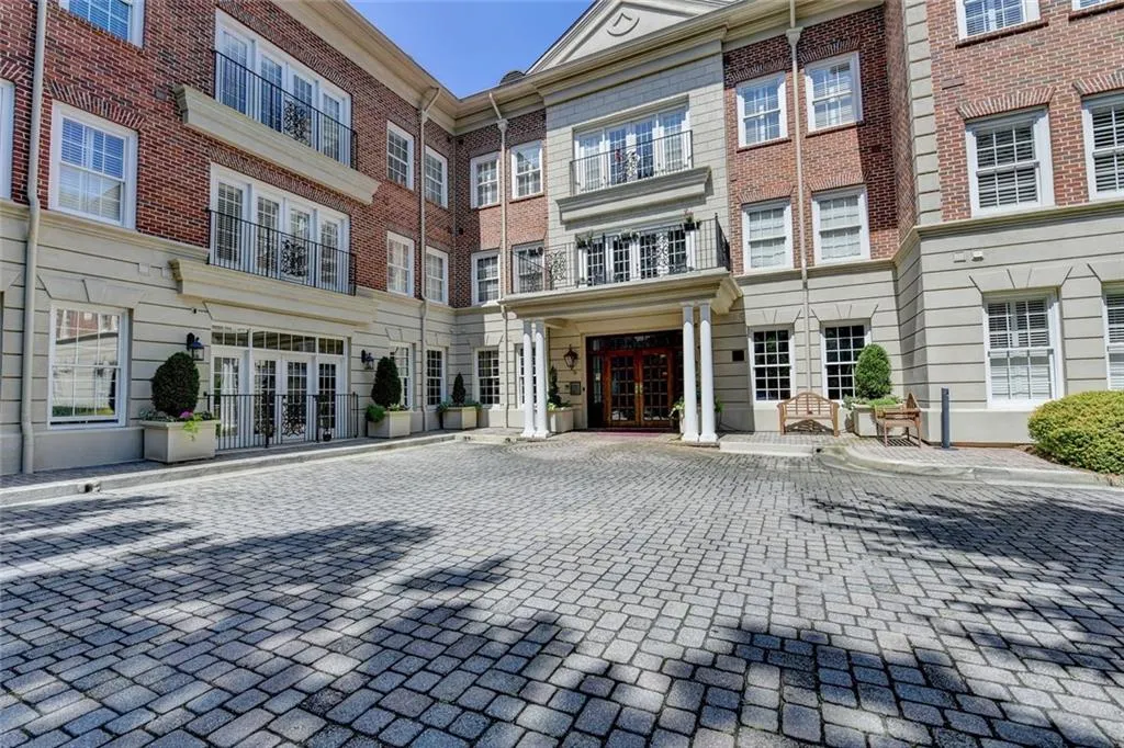 5415 Northland Drive Ne Unit 203, Atlanta, Georgia 30342, 2 Bedrooms Bedrooms, ,2 BathroomsBathrooms,Residential,Sold,5415 Northland Drive Ne Unit 203,7602658