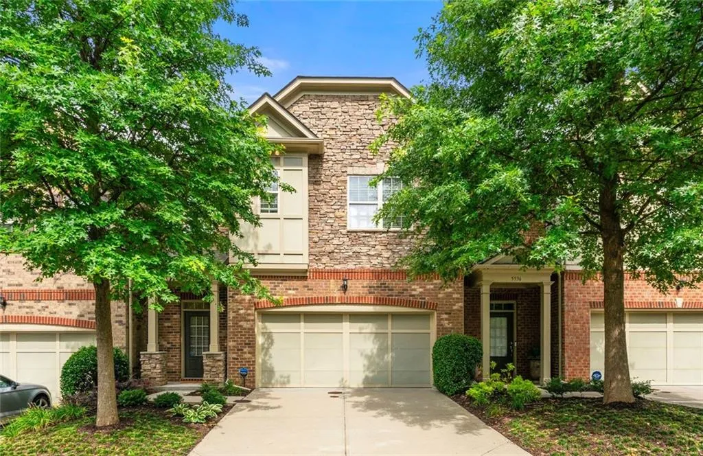 5534 Parkerton Lane, Sandy Springs, Georgia 30342, 3 Bedrooms Bedrooms, ,3 BathroomsBathrooms,Residential,For Sale,5534 Parkerton Lane,7596520