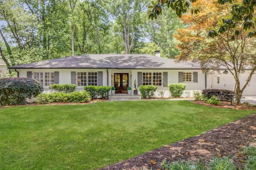 1343 Peachtree Battle Avenue Nw, Atlanta, Georgia 30327, 5 Bedrooms Bedrooms, ,3 BathroomsBathrooms,Residential,For Sale,1343 Peachtree Battle Avenue Nw,7602784