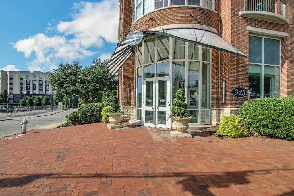 325 E Paces Ferry Road Ne Unit 1910, Atlanta, Georgia 30305, 1 Bedroom Bedrooms, ,1 BathroomBathrooms,Residential,For Sale,325 E Paces Ferry Road Ne Unit 1910,7602842