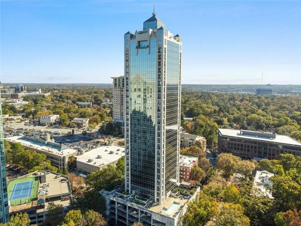 2828 Peachtree Road Nw Unit 1502, Atlanta, Georgia 30305, 2 Bedrooms Bedrooms, ,2 BathroomsBathrooms,Residential,For Sale,2828 Peachtree Road Nw Unit 1502,7602955