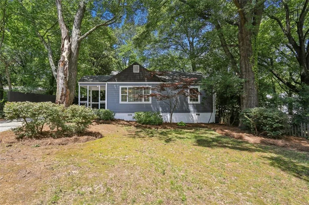 2130 Main Street Nw, Atlanta, Georgia 30318, 2 Bedrooms Bedrooms, ,1 BathroomBathrooms,Residential,For Sale,2130 Main Street Nw,7603067