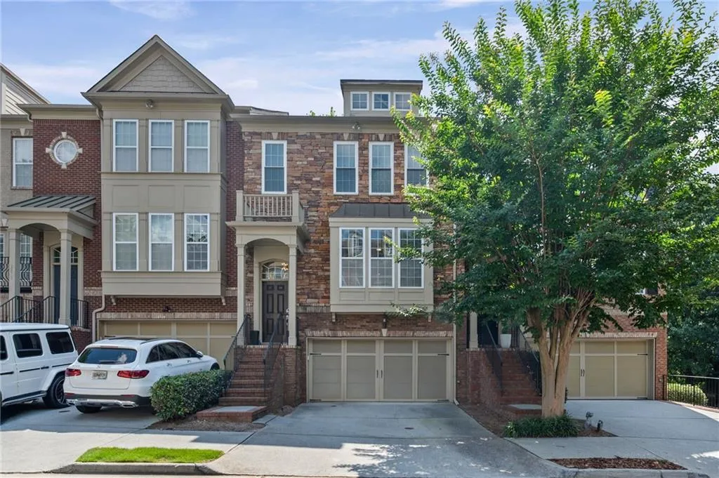 2873 Overlook Way Ne, Atlanta, Georgia 30324, 3 Bedrooms Bedrooms, ,3 BathroomsBathrooms,Residential,For Sale,2873 Overlook Way Ne,7601813