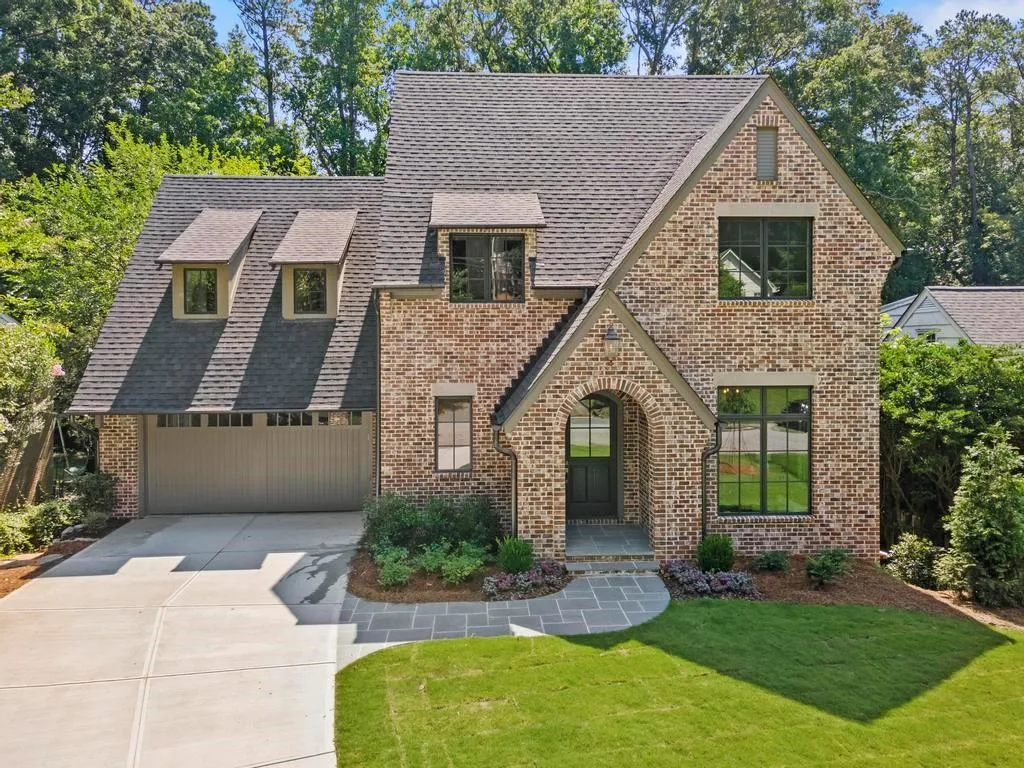 2461 Fernleaf Court Nw, Atlanta, Georgia 30318, 5 Bedrooms Bedrooms, ,4 BathroomsBathrooms,Residential,For Sale,2461 Fernleaf Court Nw,7603971