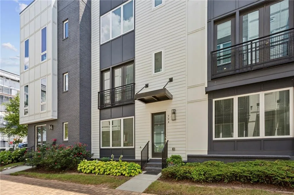 704 Banton Drive Nw, Atlanta, Georgia 30318, 3 Bedrooms Bedrooms, ,3 BathroomsBathrooms,Residential,For Sale,704 Banton Drive Nw,7604501