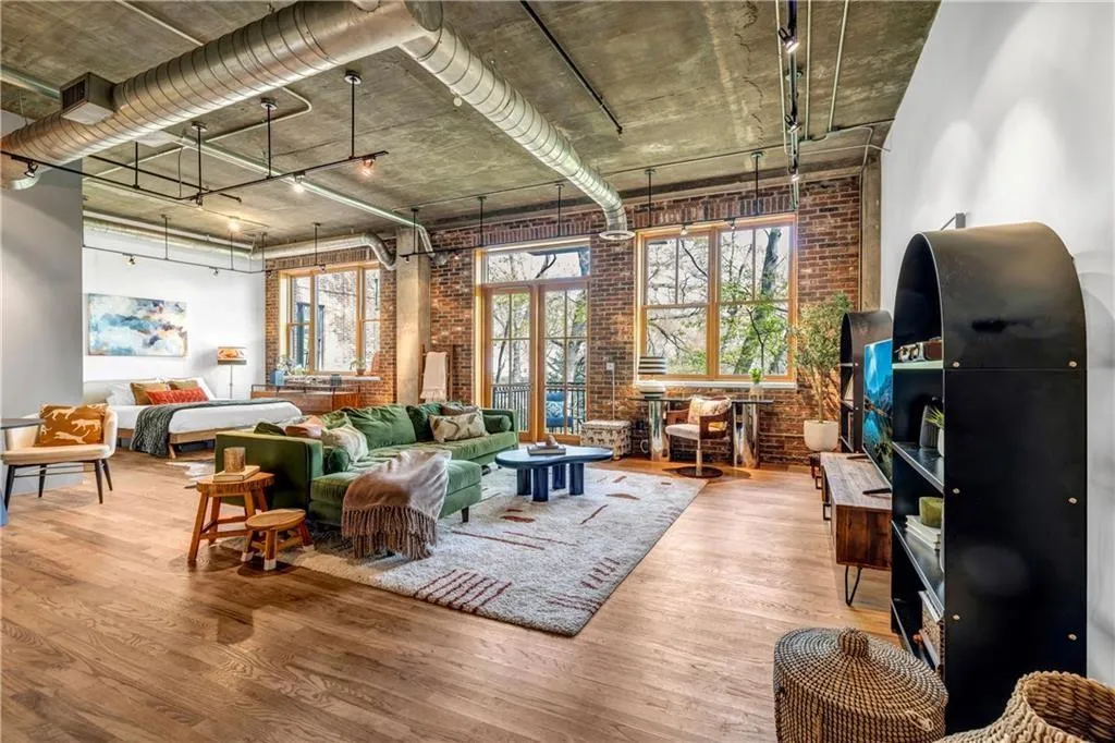 3235 Roswell Road Ne Unit 508, Atlanta, Georgia 30305, 1 Bedroom Bedrooms, ,1 BathroomBathrooms,Residential,Sold,3235 Roswell Road Ne Unit 508,7605566