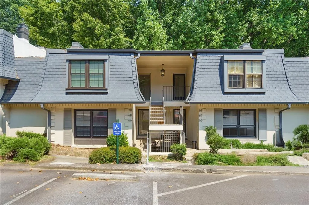 68 La Rue Place Nw, Atlanta, Georgia 30327, 1 Bedroom Bedrooms, ,1 BathroomBathrooms,Residential,For Sale,68 La Rue Place Nw,7605735