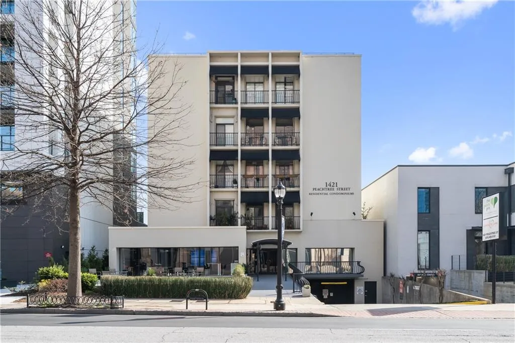 1421 Peachtree Street Ne Unit 310, Atlanta, Georgia 30309, 2 Bedrooms Bedrooms, ,1 BathroomBathrooms,Residential,For Sale,1421 Peachtree Street Ne Unit 310,7607798
