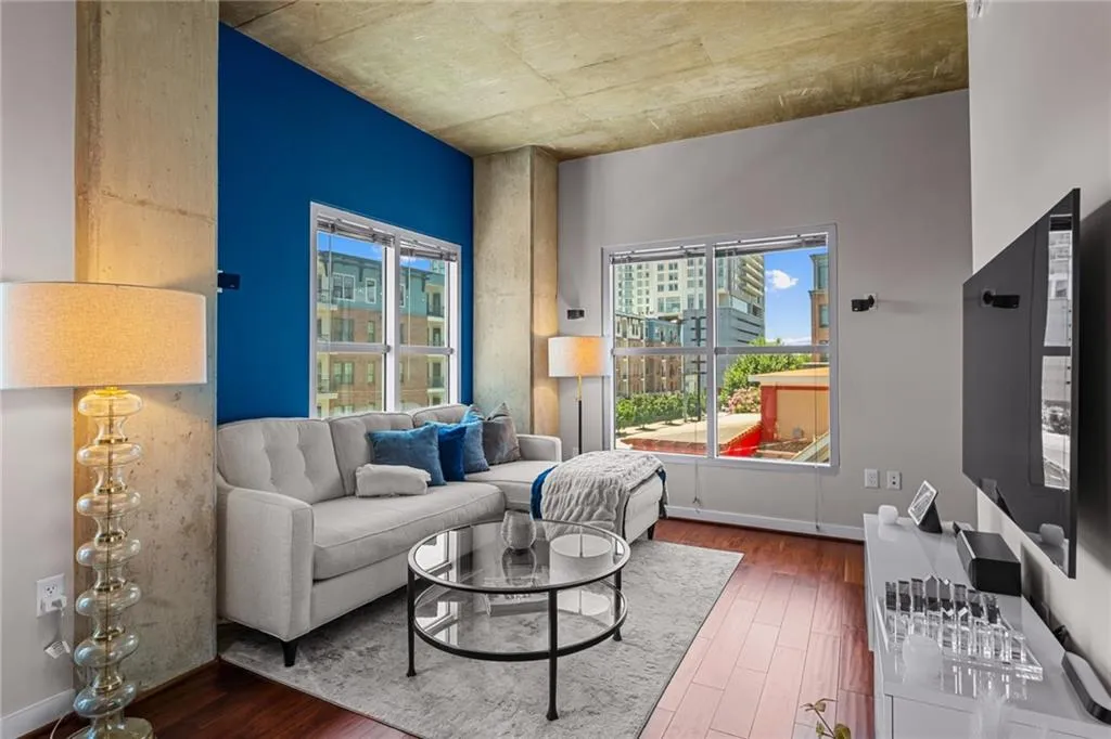 250 Pharr Road Ne Unit 310, Atlanta, Georgia 30305, 2 Bedrooms Bedrooms, ,2 BathroomsBathrooms,Residential,For Sale,250 Pharr Road Ne Unit 310,7609339