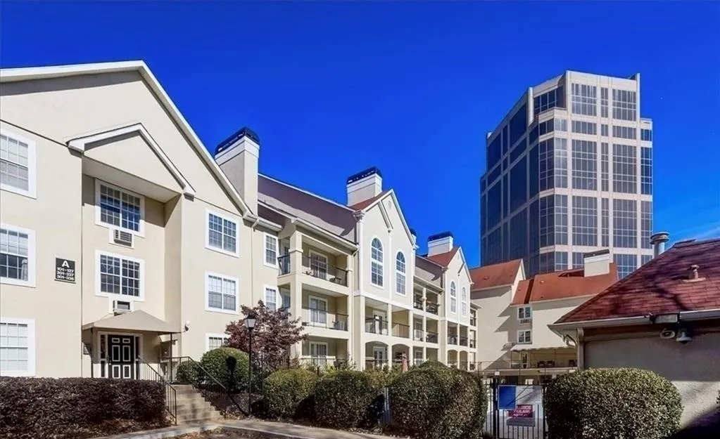 3655 Habersham Road Ne Unit 329, Atlanta, Georgia 30305, 1 Bedroom Bedrooms, ,1 BathroomBathrooms,Residential,For Sale,3655 Habersham Road Ne Unit 329,7611484