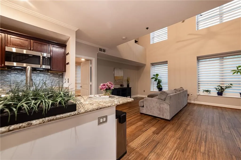 2626 Peachtree Road Nw Unit 412, Atlanta, Georgia 30305, 2 Bedrooms Bedrooms, ,2 BathroomsBathrooms,Residential,For Sale,2626 Peachtree Road Nw Unit 412,7611763