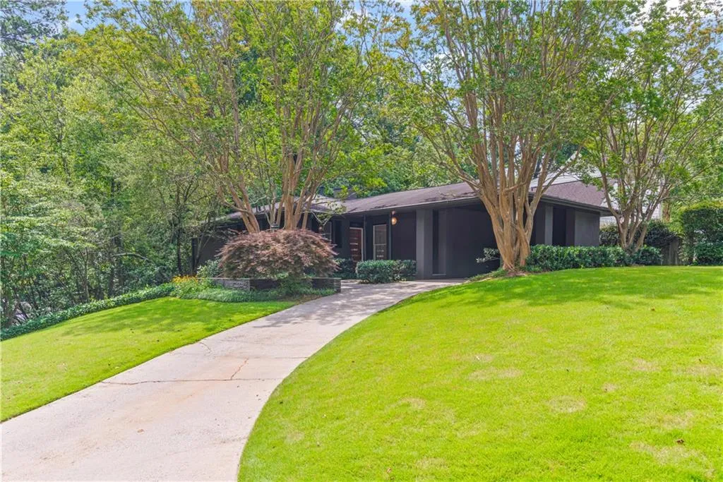 2901 N Hills Drive Ne, Atlanta, Georgia 30305, 3 Bedrooms Bedrooms, ,3 BathroomsBathrooms,Residential,For Sale,2901 N Hills Drive Ne,7611407