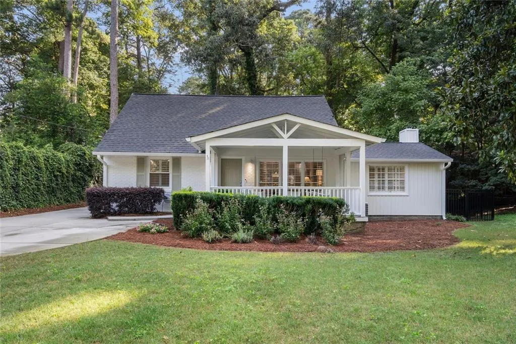 2681 Ridgemore Place Nw, Atlanta, Georgia 30318, 3 Bedrooms Bedrooms, ,2 BathroomsBathrooms,Residential,Sold,2681 Ridgemore Place Nw,7613202
