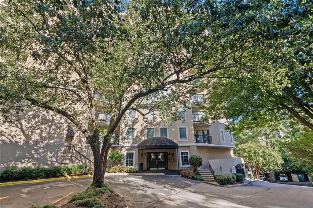 1 Biscayne Drive Nw Unit 704, Atlanta, Georgia 30309, 1 Bedroom Bedrooms, ,1 BathroomBathrooms,Residential,For Sale,1 Biscayne Drive Nw Unit 704,7609091