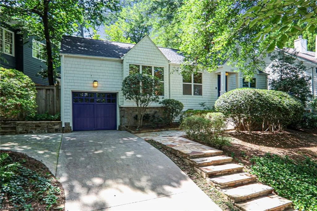 220 Huntington Road Ne, Atlanta, Georgia 30309, 3 Bedrooms Bedrooms, ,2 BathroomsBathrooms,Residential,For Sale,220 Huntington Road Ne,7615443
