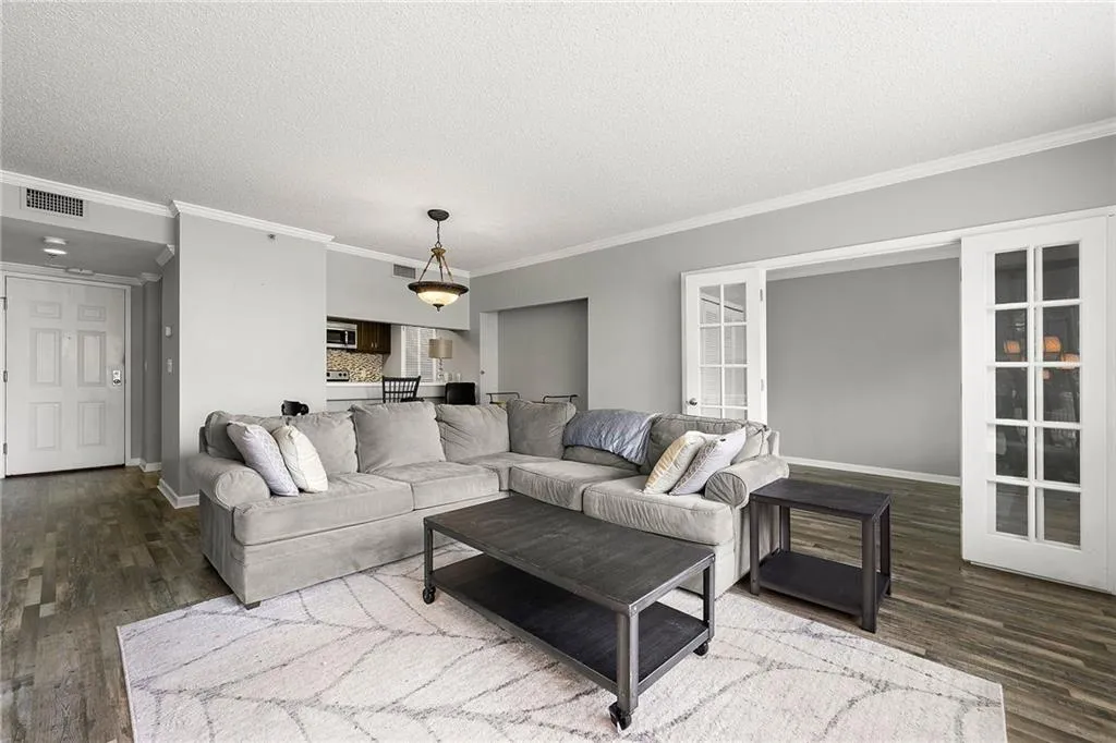3481 Lakeside Drive Ne Unit 801, Atlanta, Georgia 30326, 2 Bedrooms Bedrooms, ,1 BathroomBathrooms,Residential,For Sale,3481 Lakeside Drive Ne Unit 801,7612821