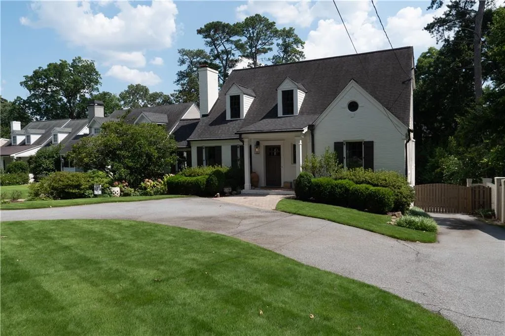 645 Greenview Avenue Ne, Atlanta, Georgia 30305, 4 Bedrooms Bedrooms, ,3 BathroomsBathrooms,Residential,For Sale,645 Greenview Avenue Ne,7615033