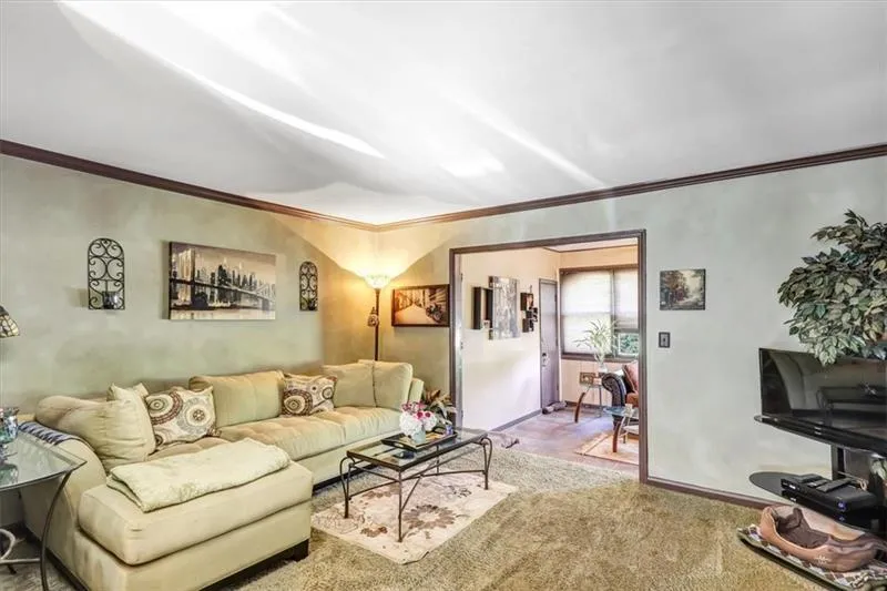 68 Montre Square Nw, Atlanta, Georgia 30327, 2 Bedrooms Bedrooms, ,2 BathroomsBathrooms,Residential,For Sale,68 Montre Square Nw,7617912