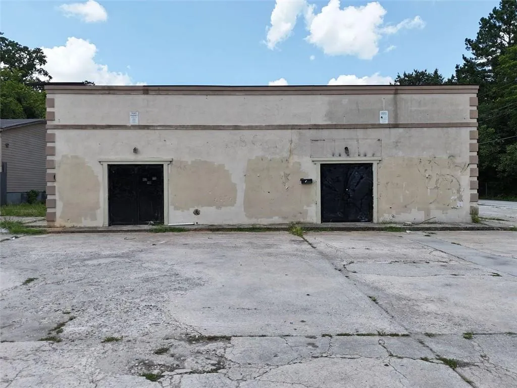 2539 Donald Lee Hollowell Parkway Nw, Atlanta, Georgia 30318, ,Commercial Sale,For Sale,2539 Donald Lee Hollowell Parkway Nw,7617952