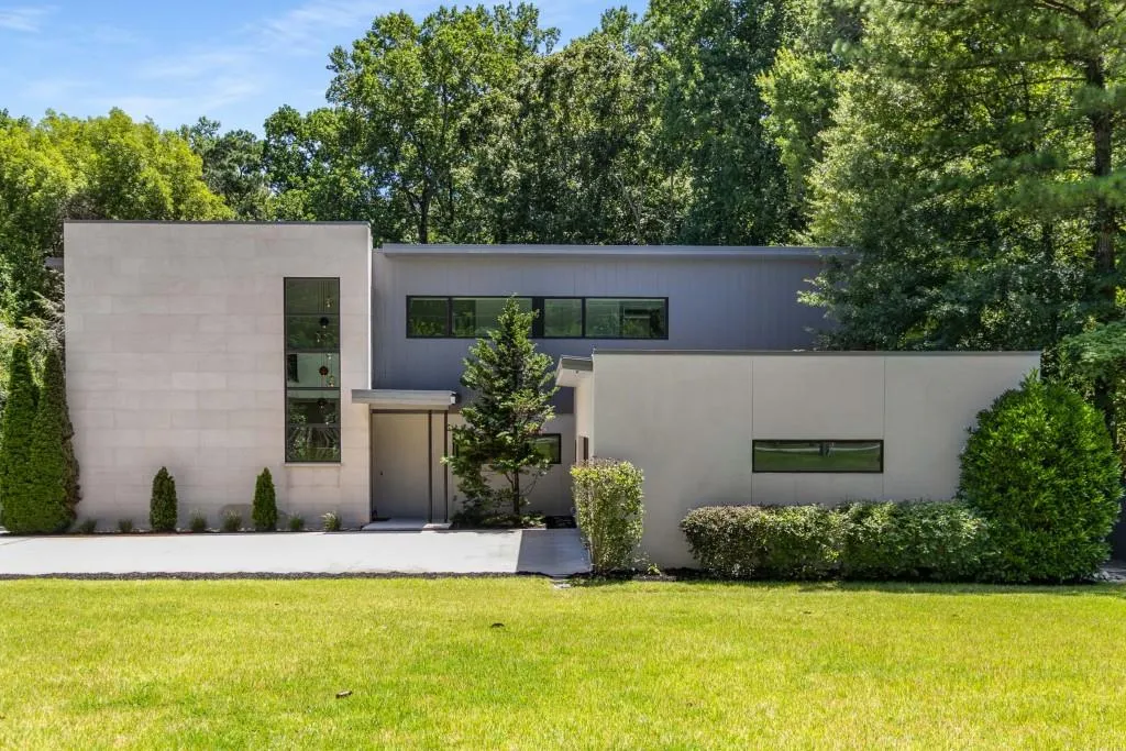 1835 Wellbourne Drive Ne, Atlanta, Georgia 30324, 4 Bedrooms Bedrooms, ,3 BathroomsBathrooms,Residential,For Sale,1835 Wellbourne Drive Ne,7618124
