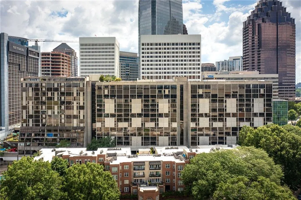 147 15th Street Ne Unit 6e, Atlanta, Georgia 30309, 2 Bedrooms Bedrooms, ,2 BathroomsBathrooms,Residential,For Sale,147 15th Street Ne Unit 6e,7610218
