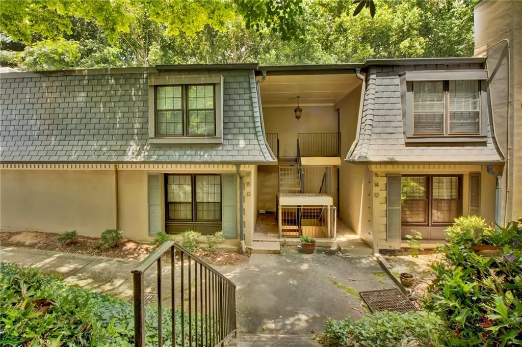 12 Vista Square Nw, Atlanta, Georgia 30327, 2 Bedrooms Bedrooms, ,2 BathroomsBathrooms,Residential,For Sale,12 Vista Square Nw,7614975
