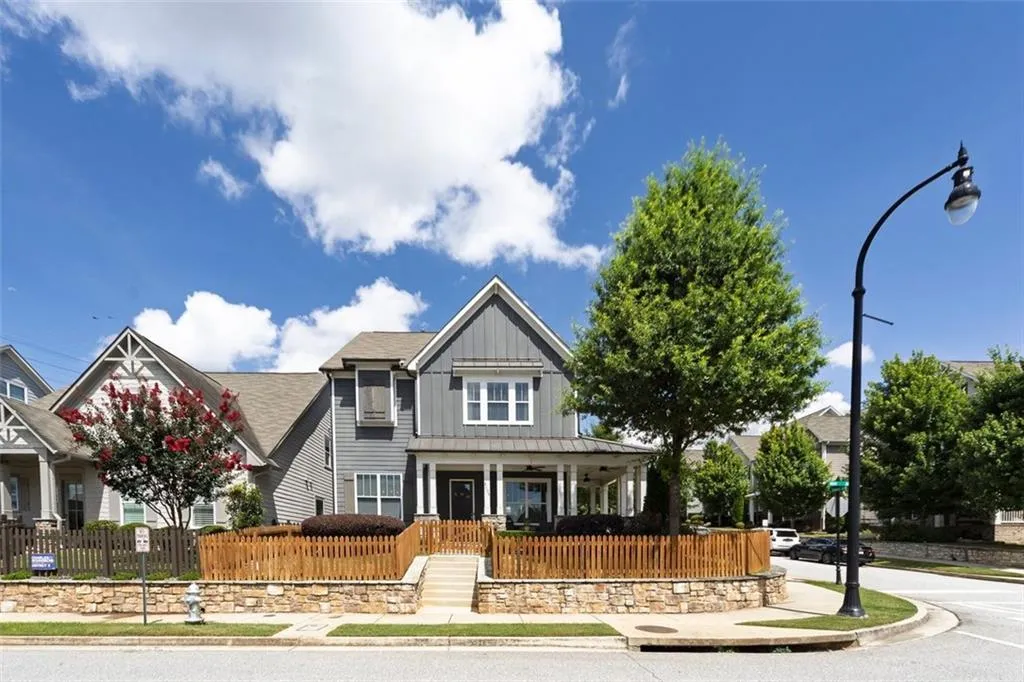 2108 Drew Drive Nw, Atlanta, Georgia 30318, 4 Bedrooms Bedrooms, ,3 BathroomsBathrooms,Residential,For Sale,2108 Drew Drive Nw,7619178