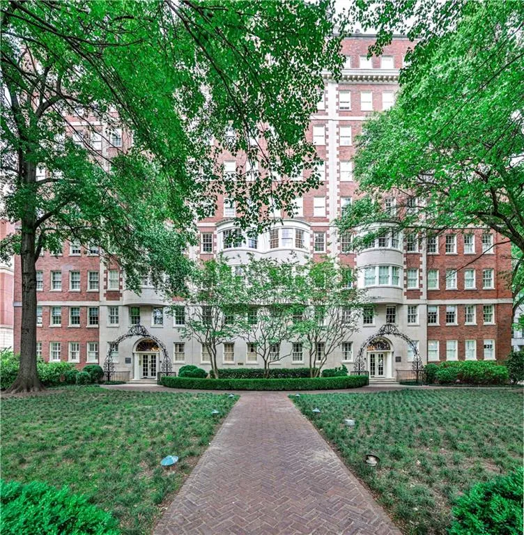 1327 Peachtree Street Ne Unit 304, Atlanta, Georgia 30309, 2 Bedrooms Bedrooms, ,2 BathroomsBathrooms,Residential,For Sale,1327 Peachtree Street Ne Unit 304,7619615