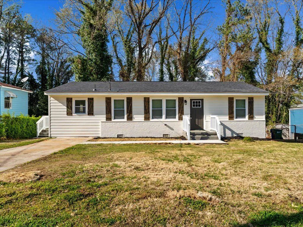 2811 Mango Circle Nw, Atlanta, Georgia 30318, 3 Bedrooms Bedrooms, ,2 BathroomsBathrooms,Residential,For Sale,2811 Mango Circle Nw,7620697
