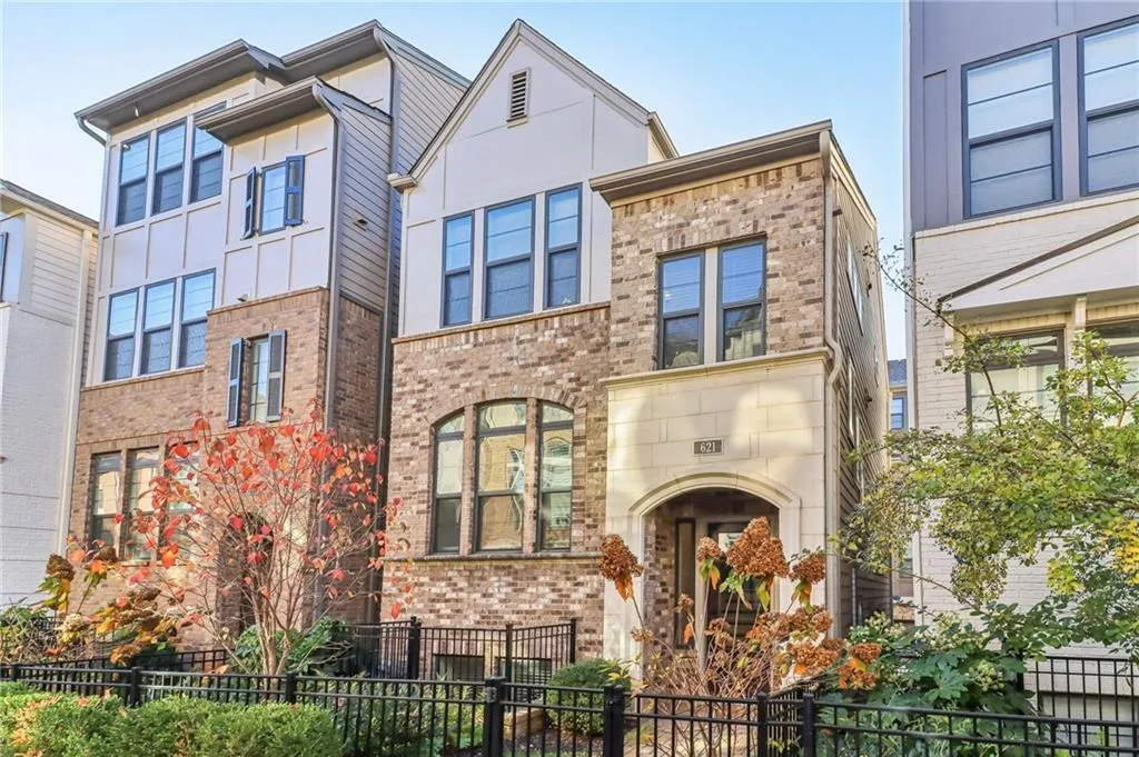 621 Broadview Terrace Ne, Atlanta, Georgia 30324, 3 Bedrooms Bedrooms, ,3 BathroomsBathrooms,Residential,For Sale,621 Broadview Terrace Ne,7620997