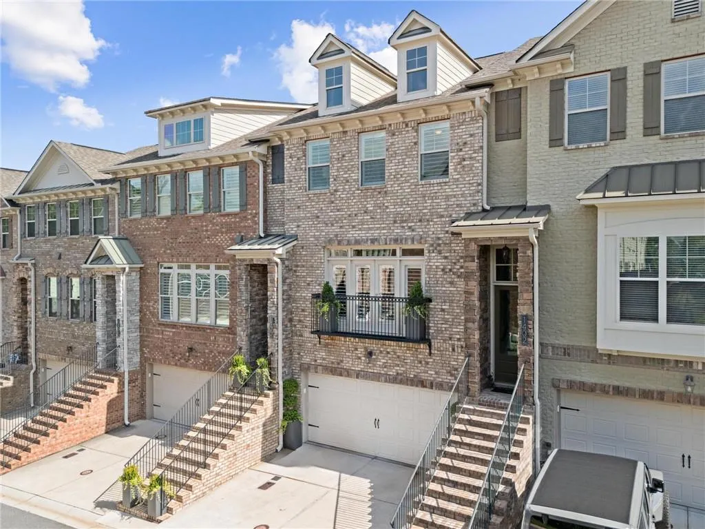 1400 Doublegate Drive, Atlanta, Georgia 30319, 4 Bedrooms Bedrooms, ,3 BathroomsBathrooms,Residential,Sold,1400 Doublegate Drive,7611214